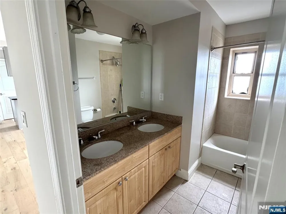 70 S Munn Avenue 905 East Orange, NJ 07018