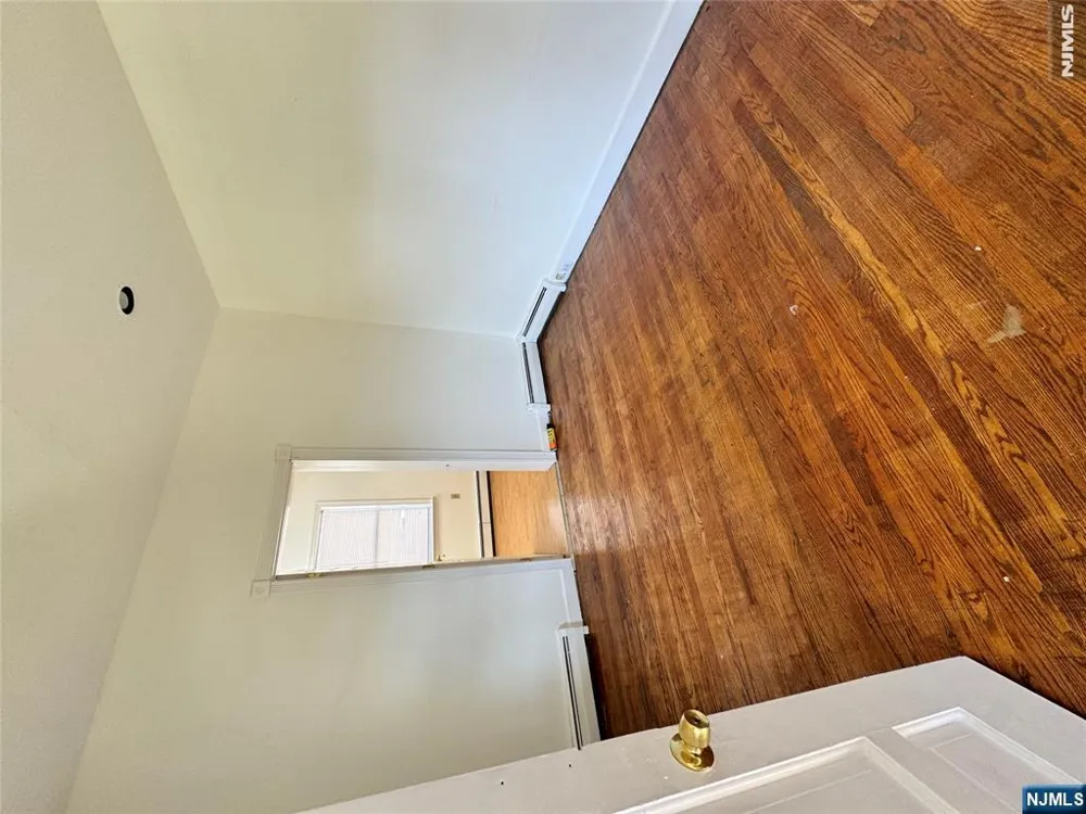 18 Union Avenue Bloomingdale, NJ 07403