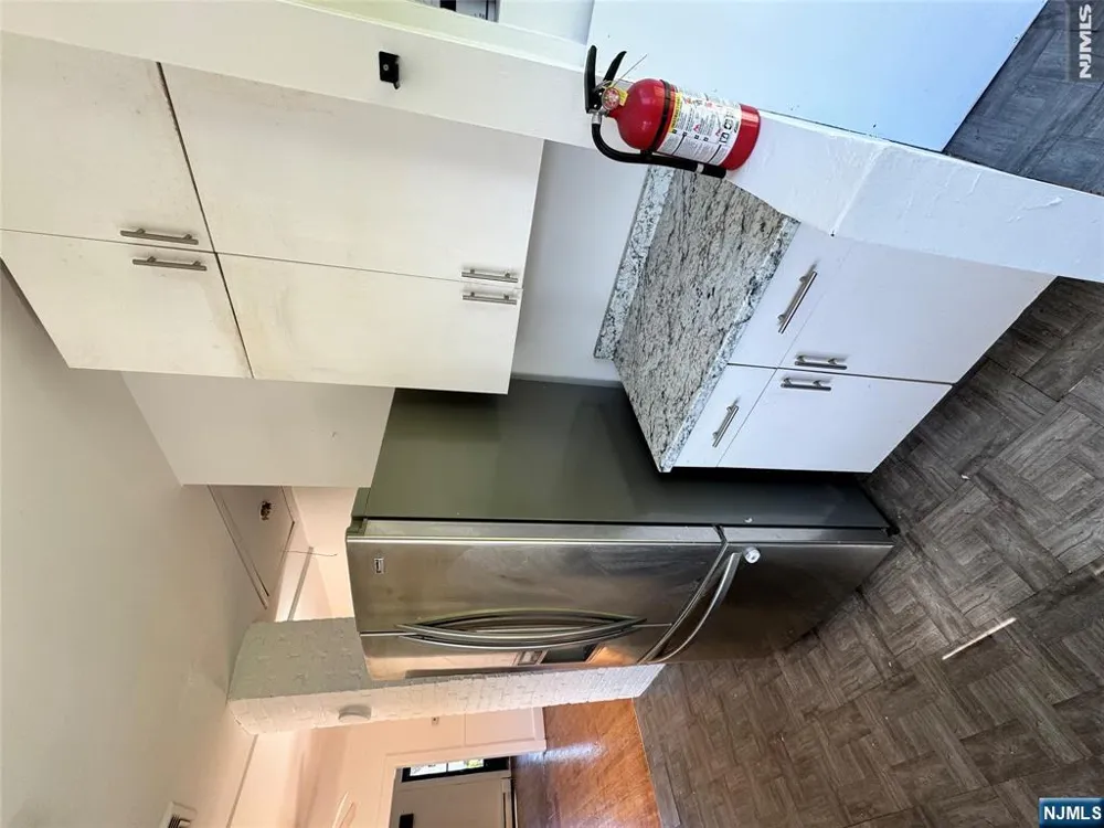 18 Union Avenue Bloomingdale, NJ 07403
