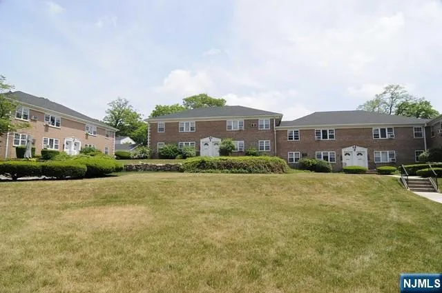 5 Heights Road M-1 Ridgewood, NJ 07450