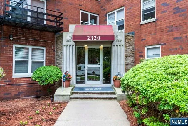 2320 Linwood Avenue 3F Fort Lee, NJ 07024
