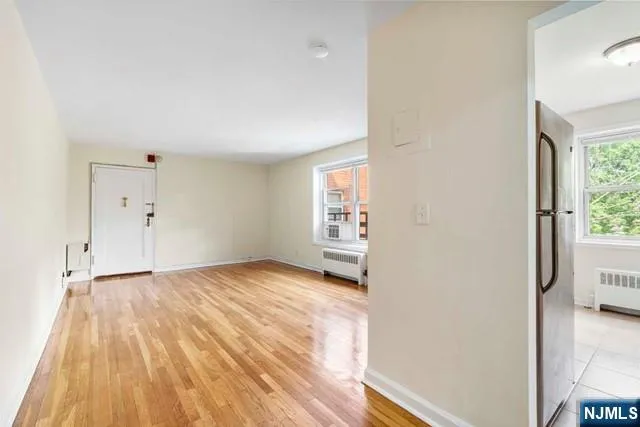 2320 Linwood Avenue 3F Fort Lee, NJ 07024