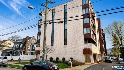 55 Clinton Place 304
