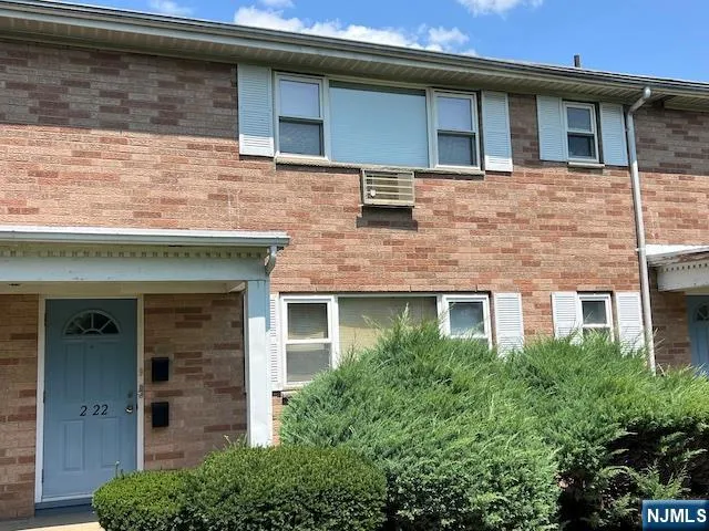 2-22 Virginia B Fair Lawn, NJ 07410