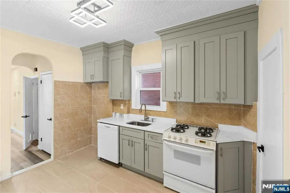 244 Lincoln Avenue 1 Cliffside Park, NJ 07010