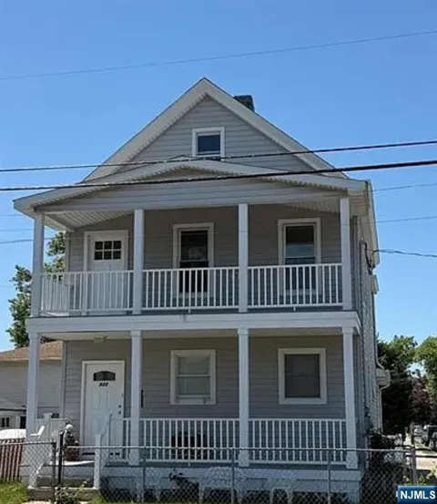 832 Paterson Avenue