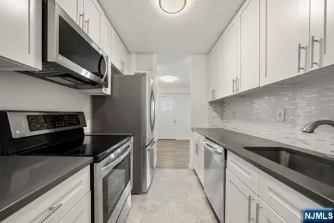 307 Prospect Avenue 10G