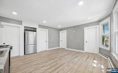 7 Belle Avenue 2