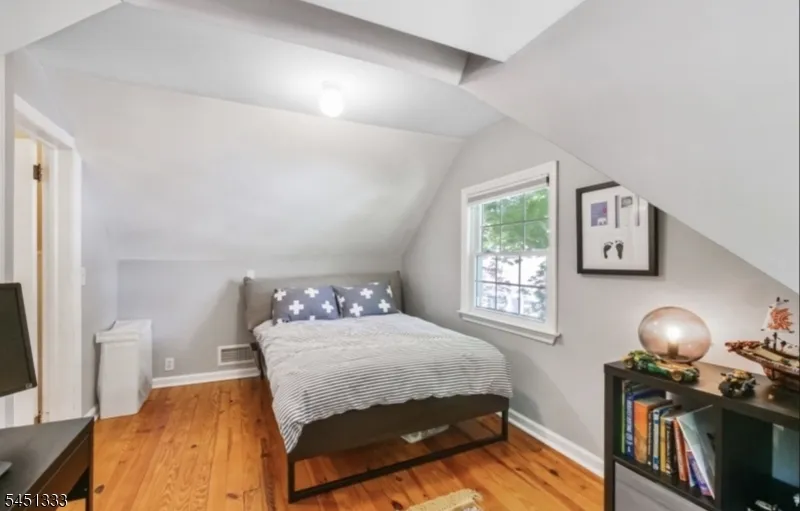 2208 Paff Pl Scotch Plains, NJ 07076