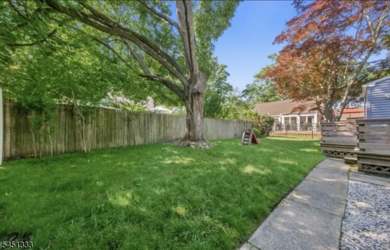 2208 Paff Pl Scotch Plains, NJ 07076