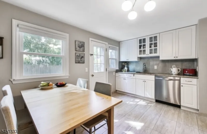 2208 Paff Pl Scotch Plains, NJ 07076
