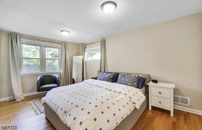 2208 Paff Pl Scotch Plains, NJ 07076