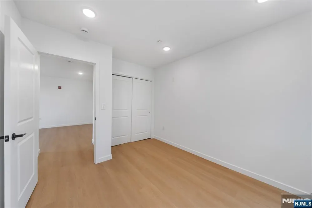 768 Bergen Street 5D Newark, NJ 07108