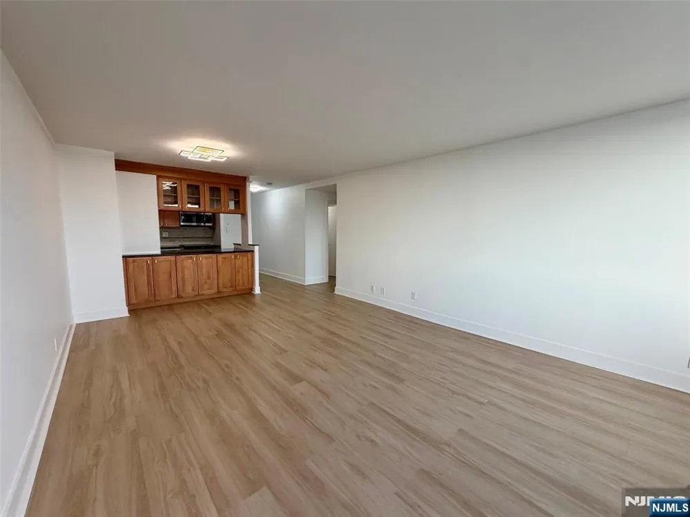 770 Anderson Avenue 14C Cliffside Park, NJ 07010
