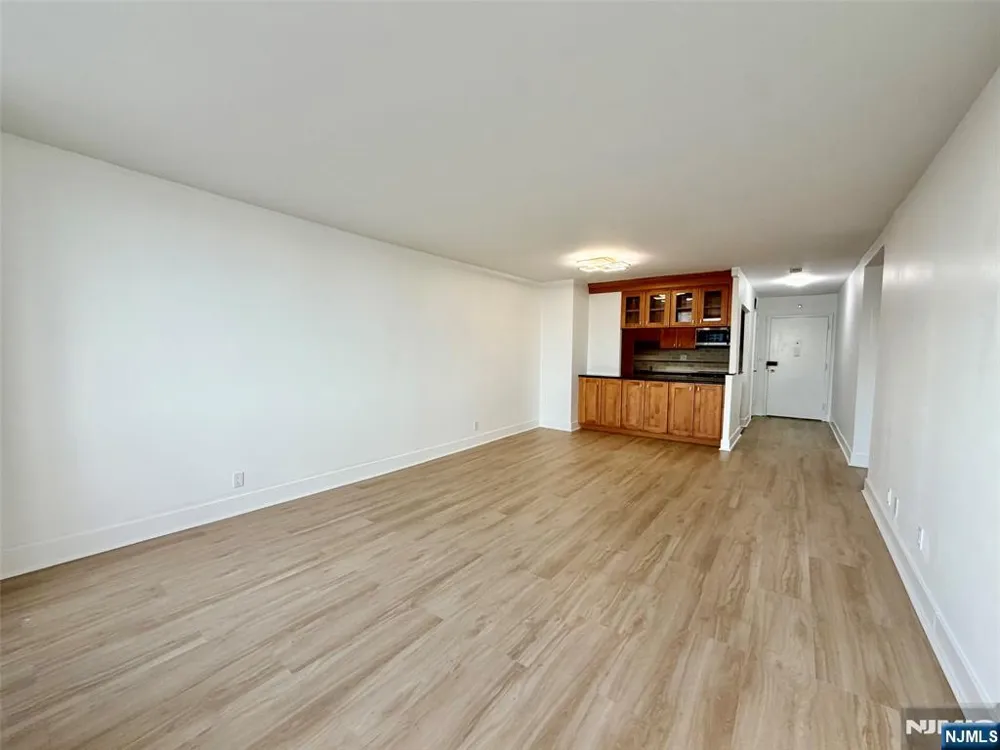 770 Anderson Avenue 14C Cliffside Park, NJ 07010