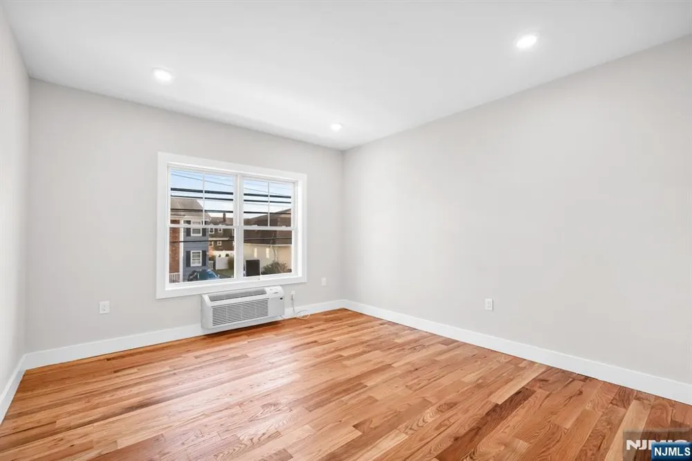 66 Mount Prospect Avenue 15 Clifton, NJ 07013