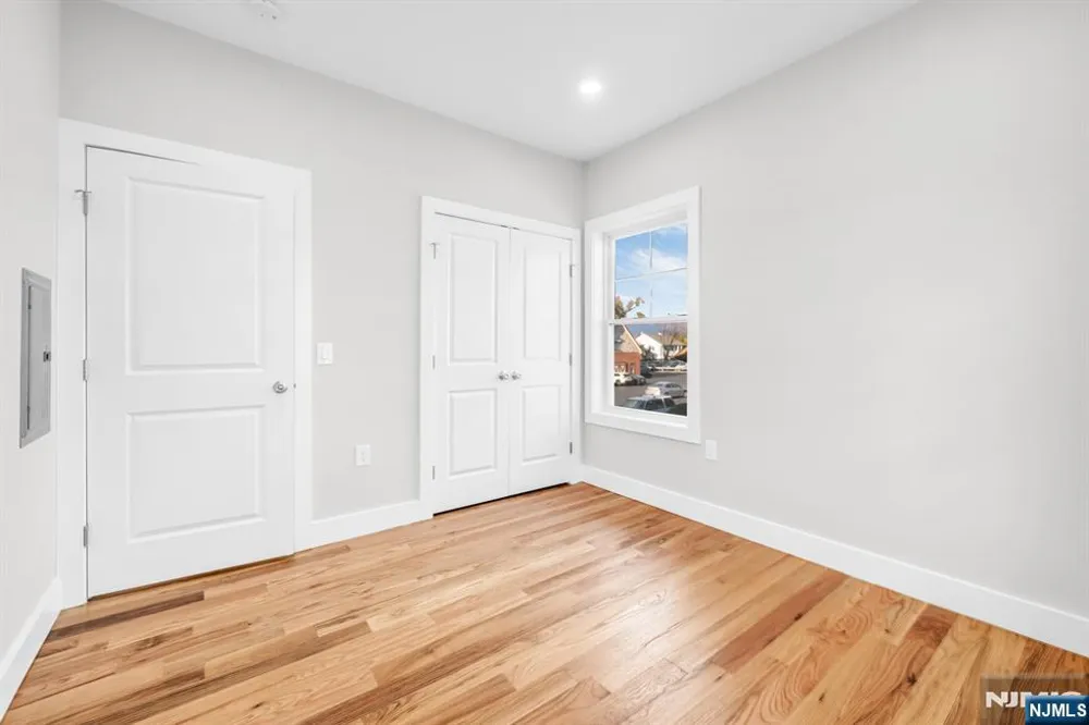 66 Mount Prospect Avenue 15 Clifton, NJ 07013