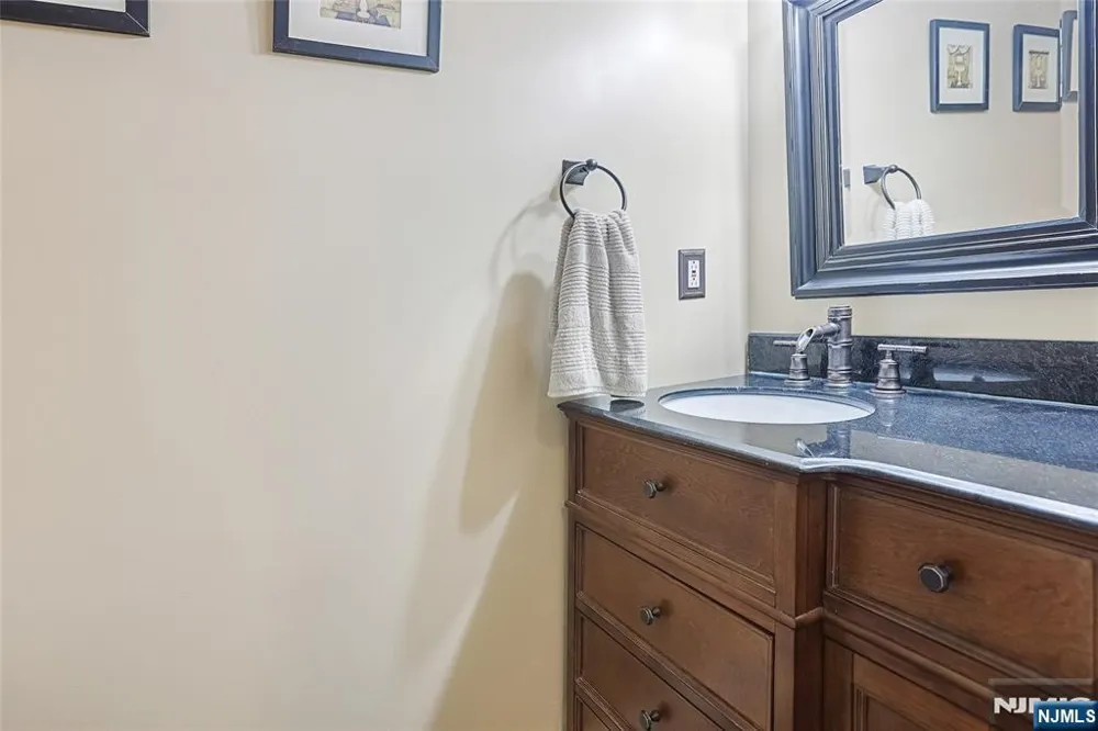 49 Rockcreek Terrace Riverdaleugh, NJ 07457