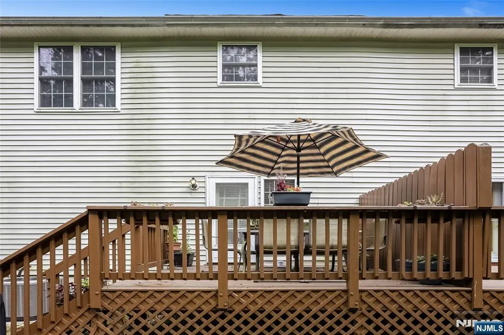 49 Rockcreek Terrace Riverdaleugh, NJ 07457