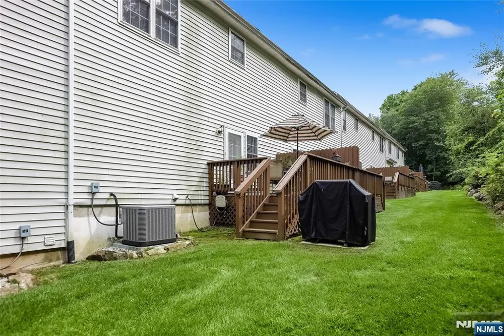 49 Rockcreek Terrace Riverdaleugh, NJ 07457