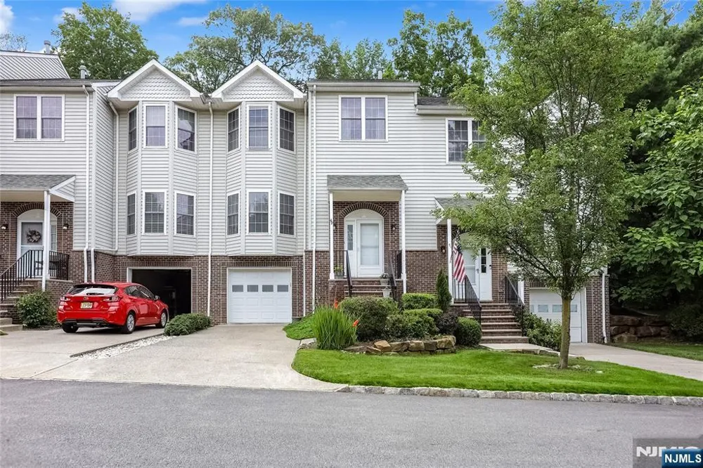 49 Rockcreek Terrace Riverdaleugh, NJ 07457