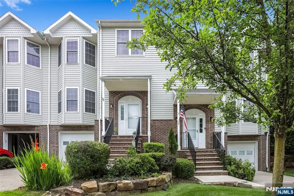 49 Rockcreek Terrace Riverdaleugh, NJ 07457
