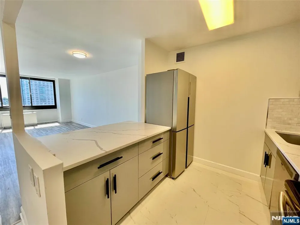770 Anderson Avenue 9C Cliffside Park, NJ 07010