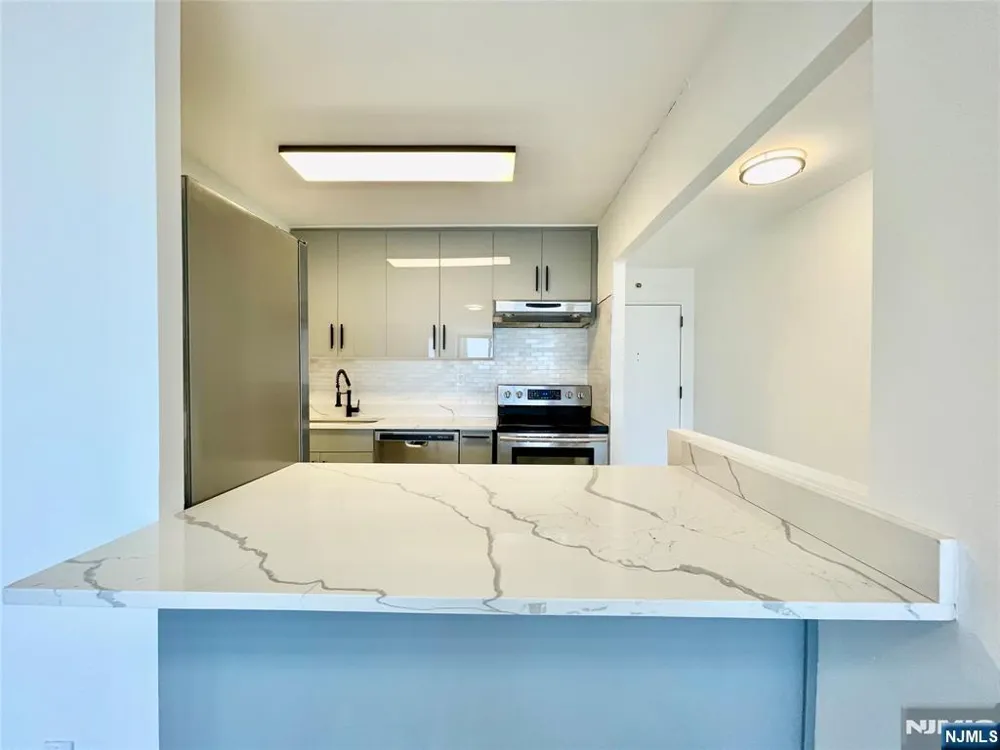 770 Anderson Avenue 9C Cliffside Park, NJ 07010