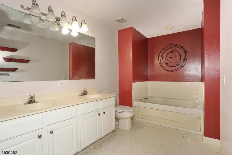 261 Riverwalk Way Clifton City, NJ 07014
