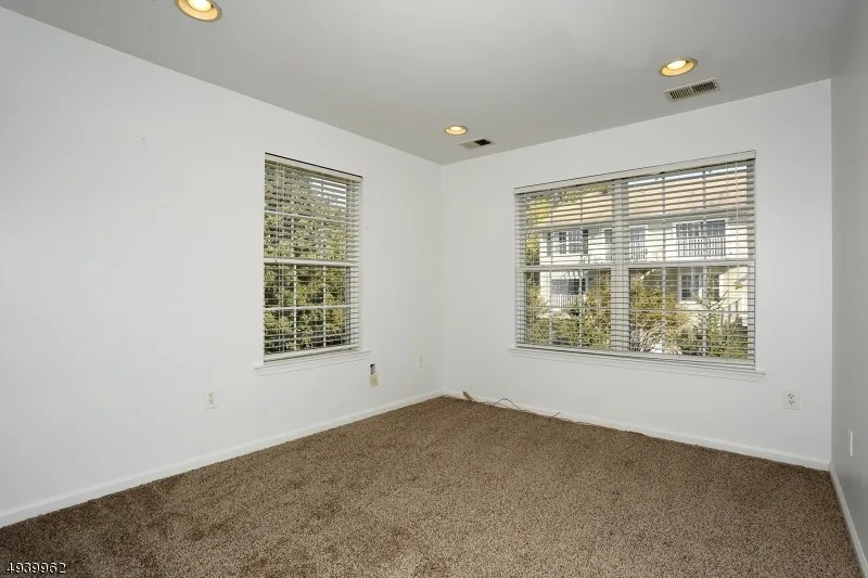 261 Riverwalk Way Clifton City, NJ 07014