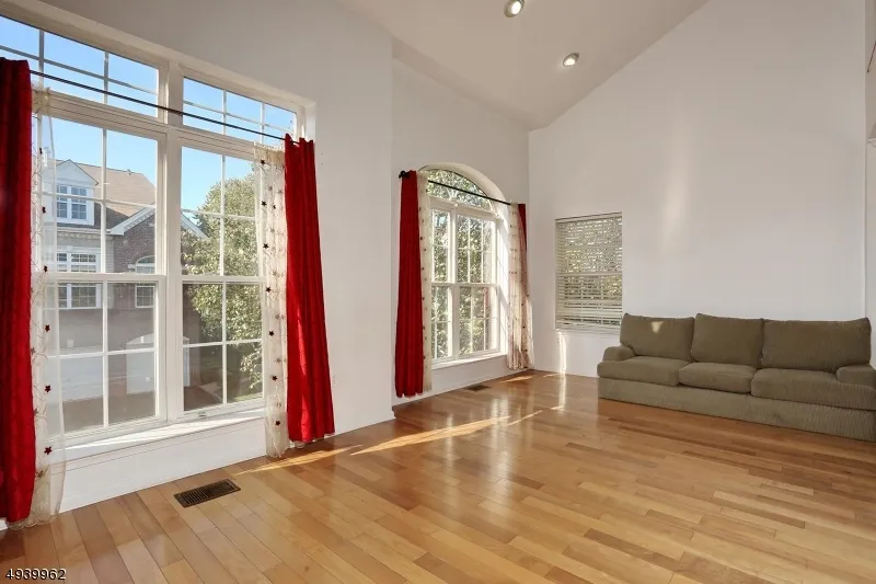 261 Riverwalk Way Clifton City, NJ 07014