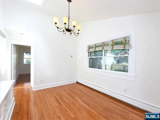 8 Laurel Avenue Tenafly, NJ 07670