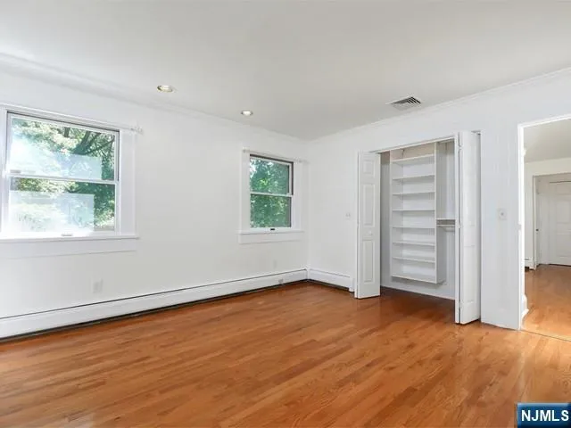 8 Laurel Avenue Tenafly, NJ 07670