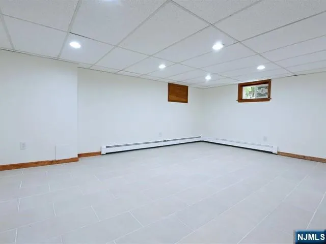 8 Laurel Avenue Tenafly, NJ 07670