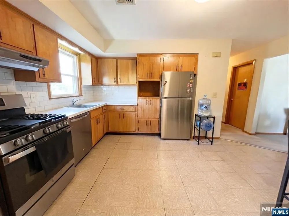 3 Wood Street 2 Garfield, NJ 07026
