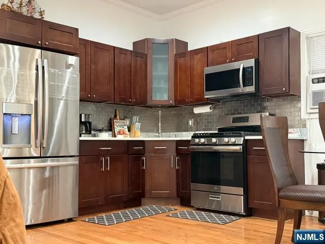6909 Polk Guttenberg, NJ 07093