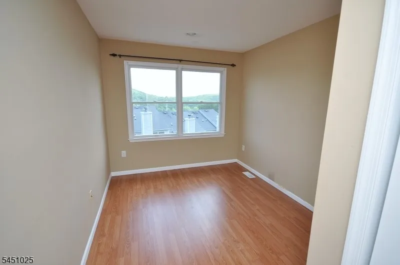 370 Summerhill Dr Parsippany-Troy Hills, NJ 07950
