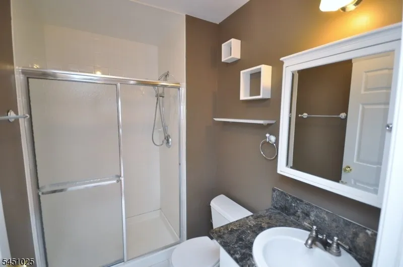 370 Summerhill Dr Parsippany-Troy Hills, NJ 07950