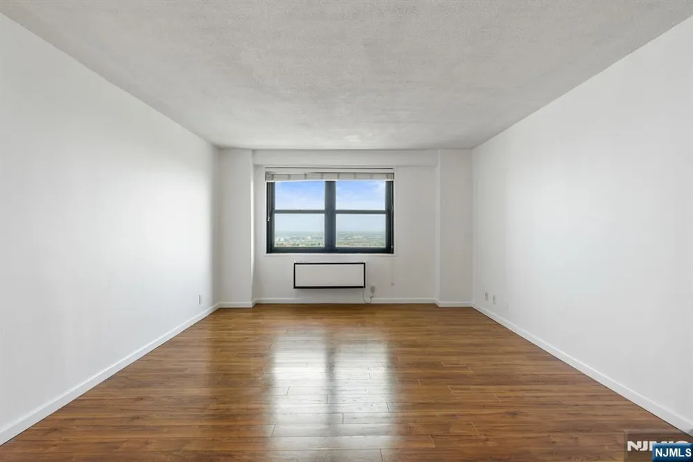 7855 Boulevard East 27H North Bergen, NJ 07047