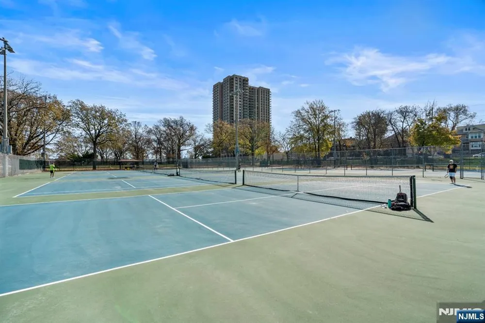 7855 Boulevard East 27H North Bergen, NJ 07047