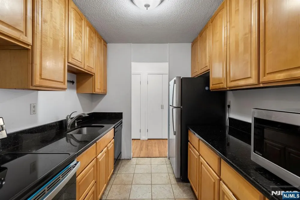 7855 Boulevard East 27H North Bergen, NJ 07047