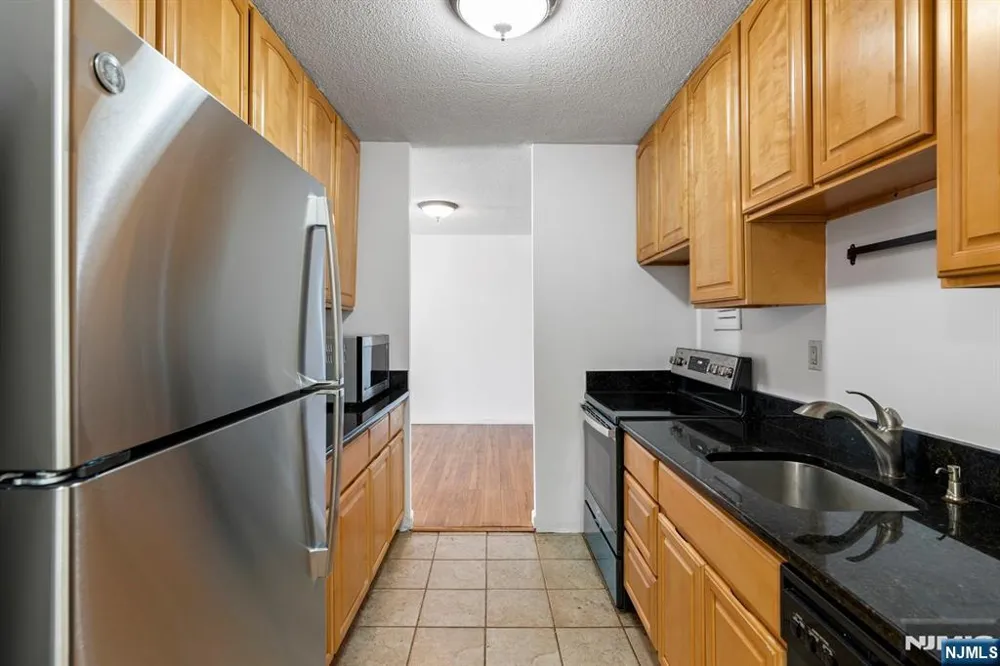 7855 Boulevard East 27H North Bergen, NJ 07047