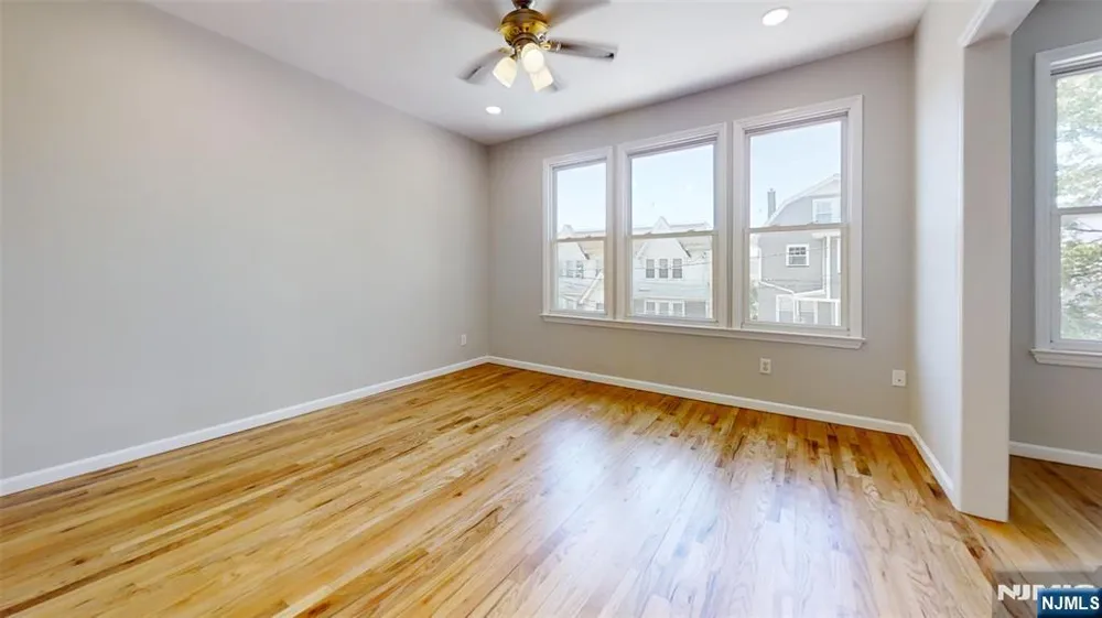 11 Schuyler Court R2 Kearny, NJ 07032
