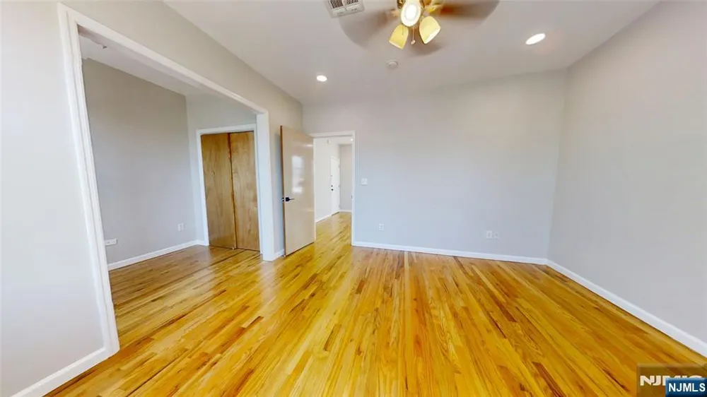 11 Schuyler Court R2 Kearny, NJ 07032