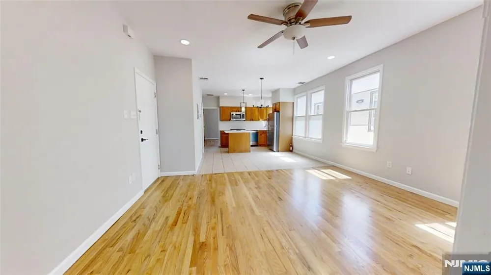 11 Schuyler Court R2 Kearny, NJ 07032
