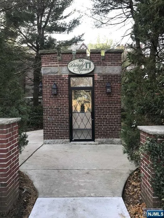 100 Palisade Avenue C13 Englewood, NJ 07631