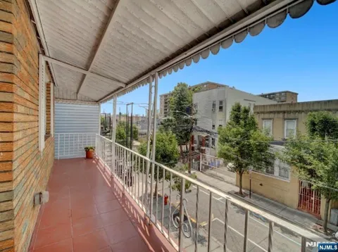 404 46th Street 3