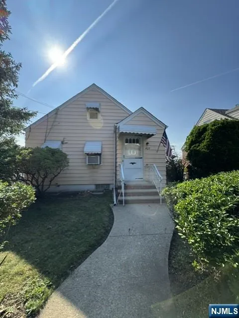 429 Macarthur Avenue