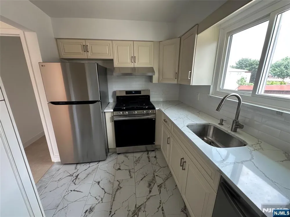 219 Cliff Street 2 Cliffside Park, NJ 07010