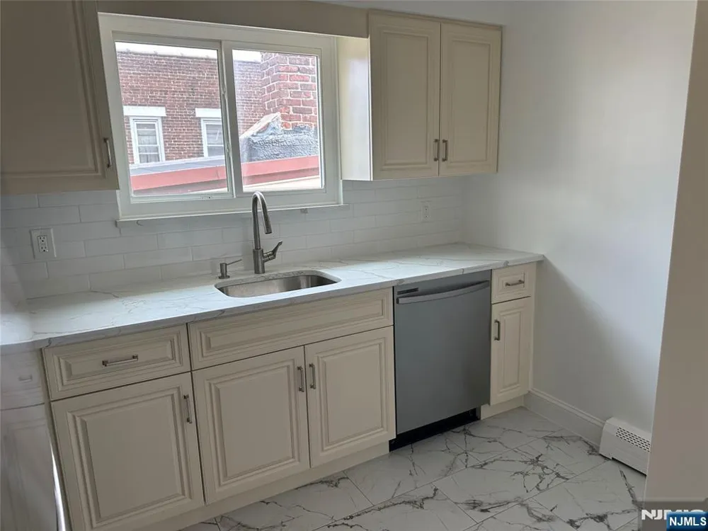 219 Cliff Street 2 Cliffside Park, NJ 07010